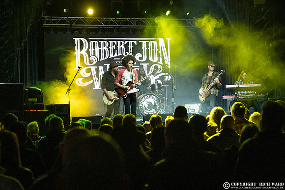 Robert Jon & The Wreck
