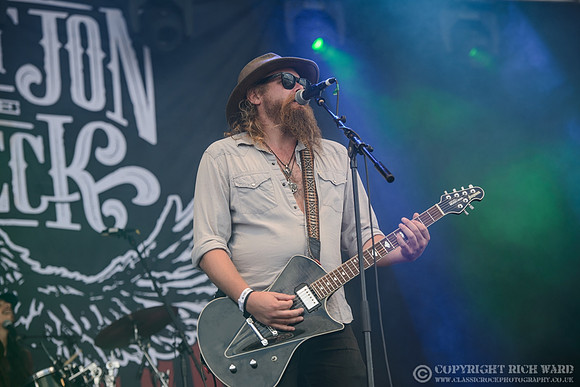 Robert Jon & The Wreck