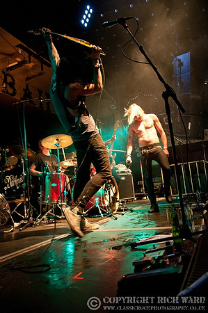 Glassguns