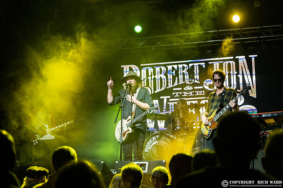 Robert Jon & The Wreck