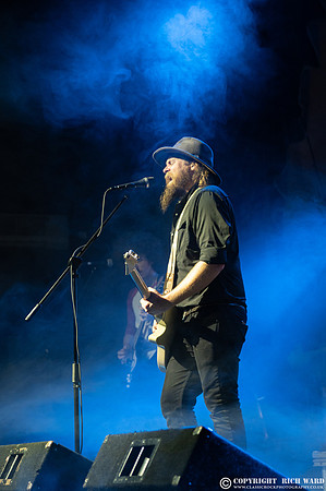Robert Jon & The Wreck
