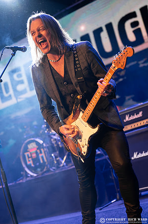 Glenn Hughes