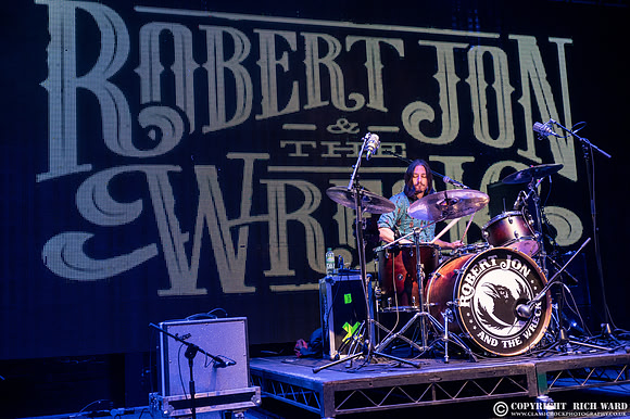 Robert Jon & The Wreck