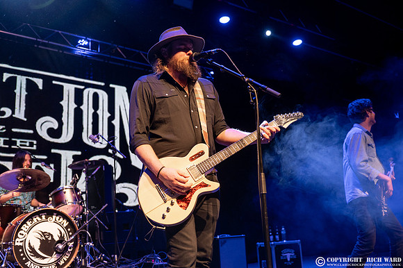 Robert Jon & The Wreck