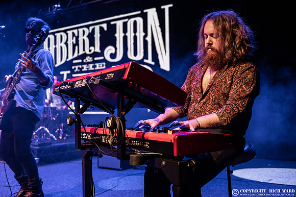 Robert Jon & The Wreck