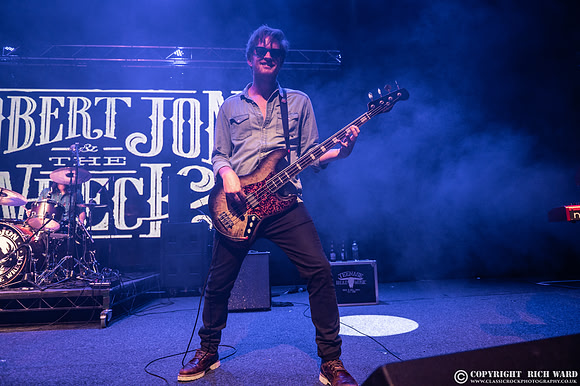 Robert Jon & The Wreck