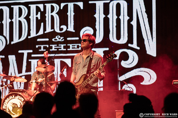 Robert Jon & The Wreck
