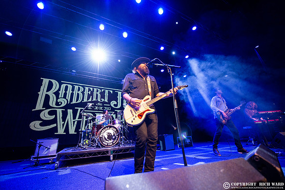 Robert Jon & The Wreck
