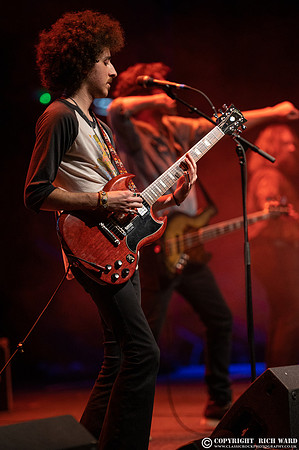 Robert Jon & The Wreck