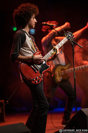 Robert Jon & The Wreck