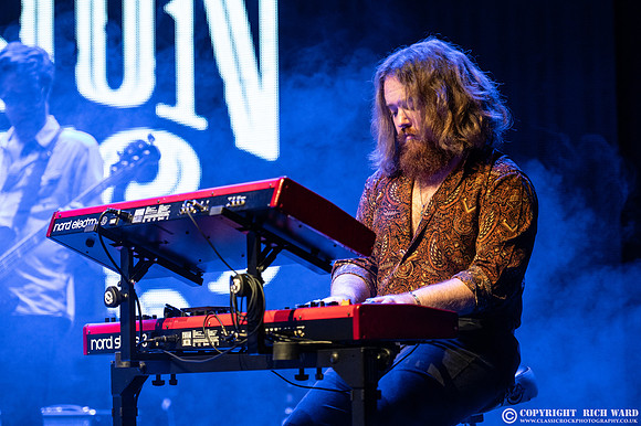 Robert Jon & The Wreck
