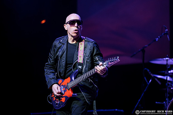 Joe Satriani