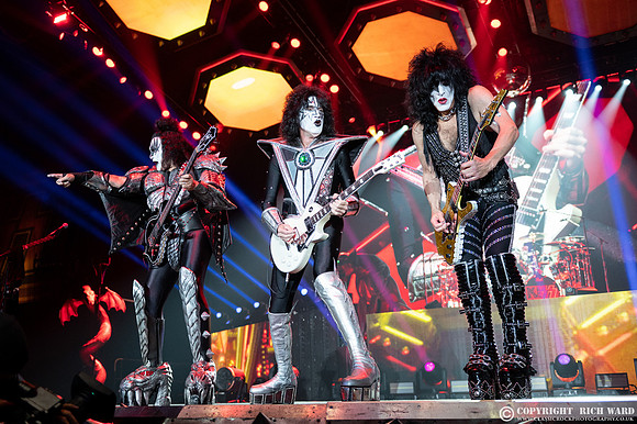KISS