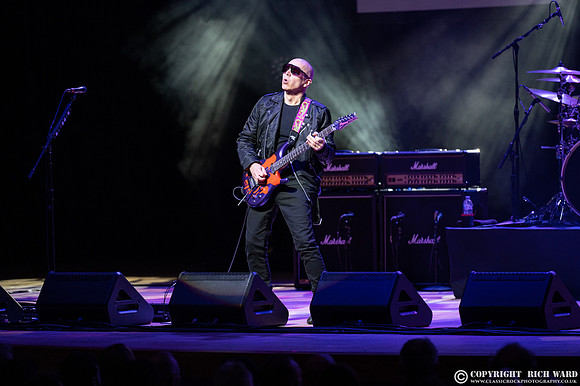 Joe Satriani