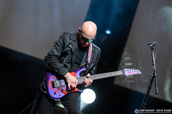 Joe Satriani