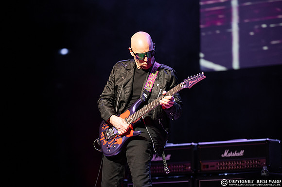 Joe Satriani