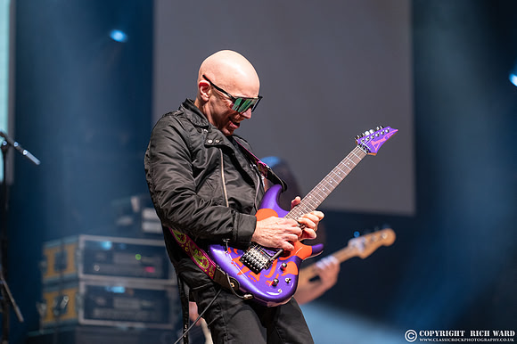 Joe Satriani