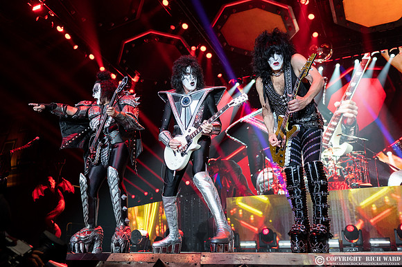 KISS