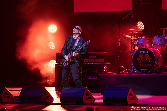 Joe Satriani