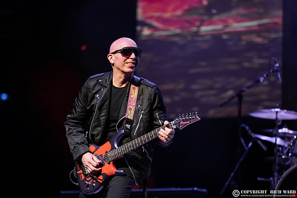 Joe Satriani