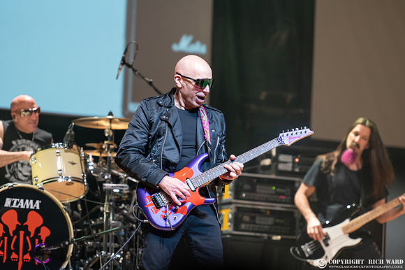 Joe Satriani