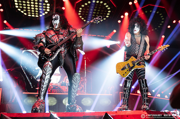 KISS