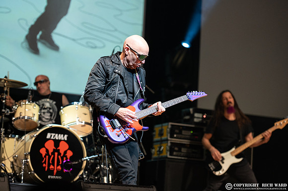 Joe Satriani