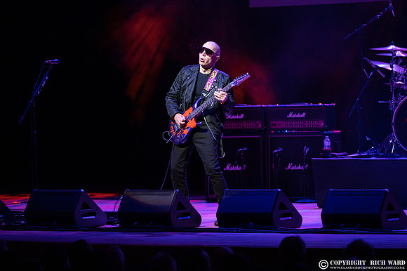 Joe Satriani