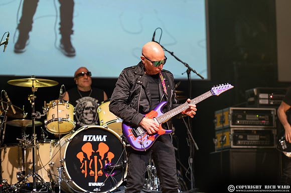 Joe Satriani