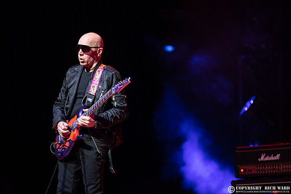 Joe Satriani