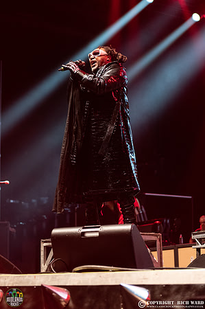 Skindred