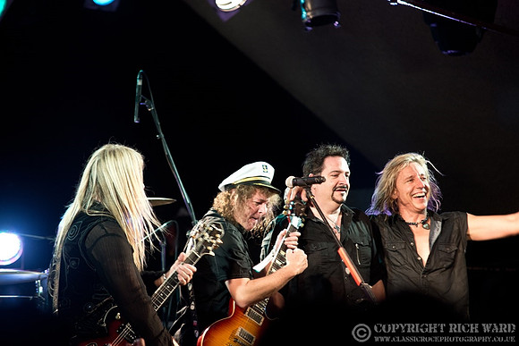 Y&T