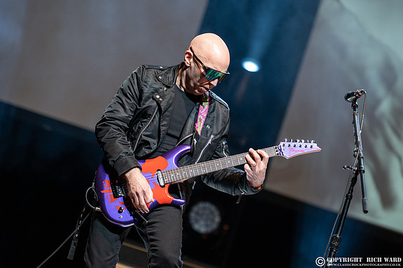 Joe Satriani