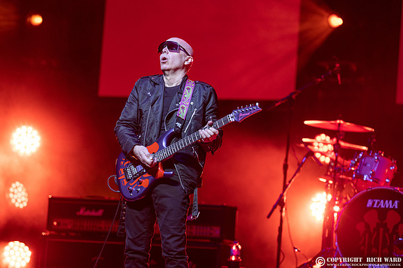 Joe Satriani