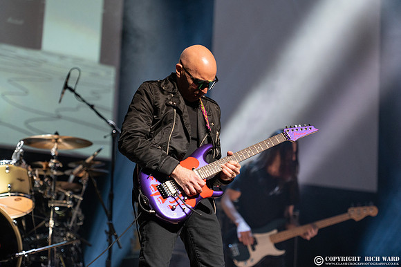 Joe Satriani