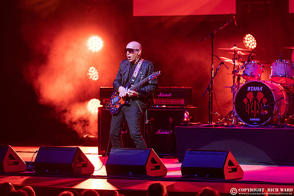 Joe Satriani