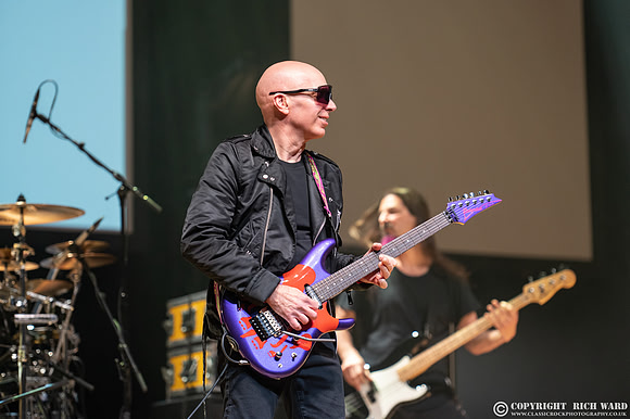 Joe Satriani