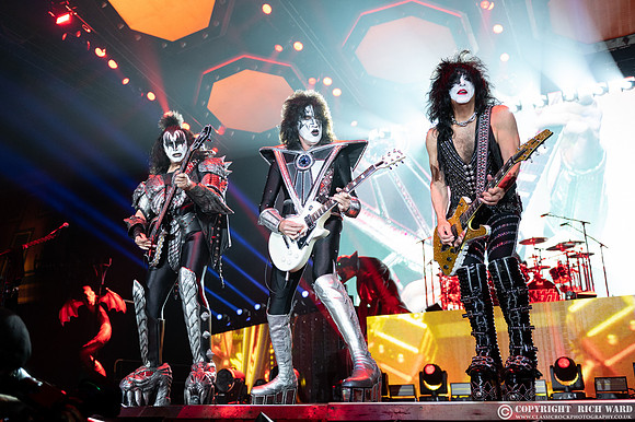 KISS