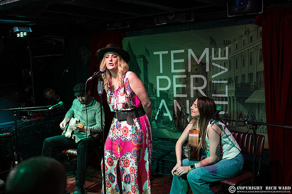 Elles Bailey