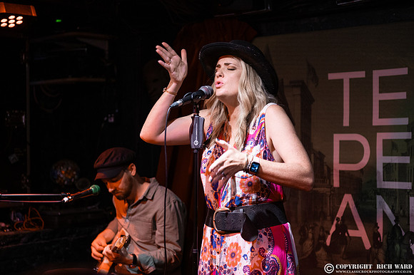 Elles Bailey