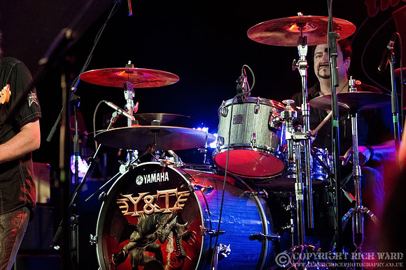 Y&T