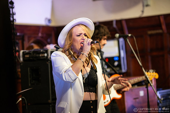 Elles Bailey