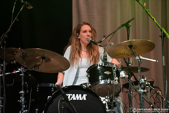 Cam