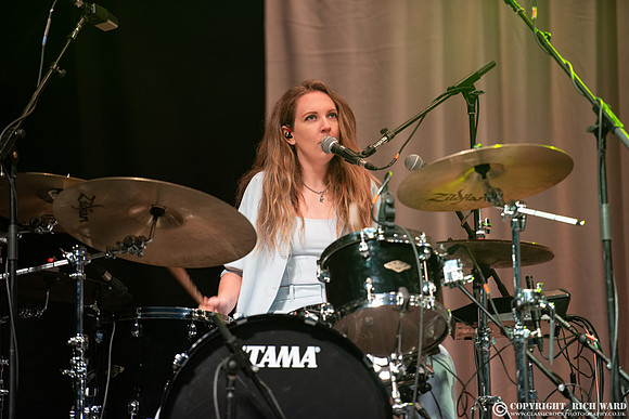 Cam