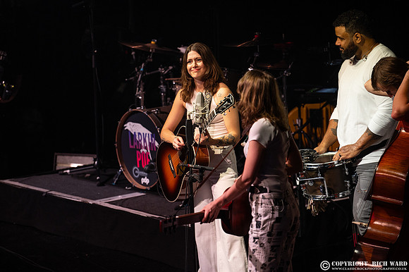 Larkin Poe