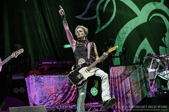 Black Stone Cherry