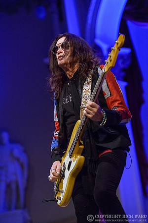 Glenn Hughes