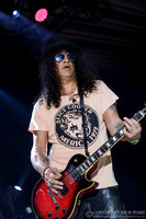 Slash featuring Myles Kennedy & The Conspirators