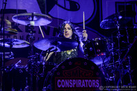 Slash featuring Myles Kennedy & The Conspirators
