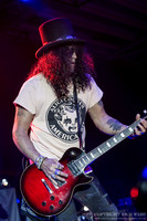 Slash featuring Myles Kennedy & The Conspirators